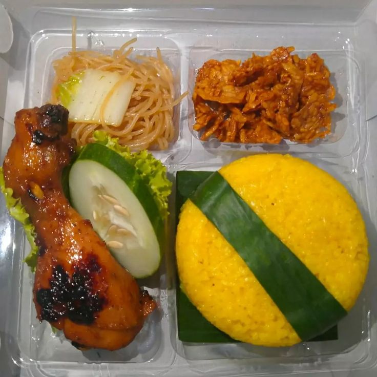 Nasi Kuning Ayam Bakar